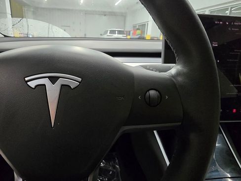 Used 2019 Tesla Model 3 Performance image 22
