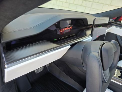 Used 2021 Tesla Model S Plaid image 18