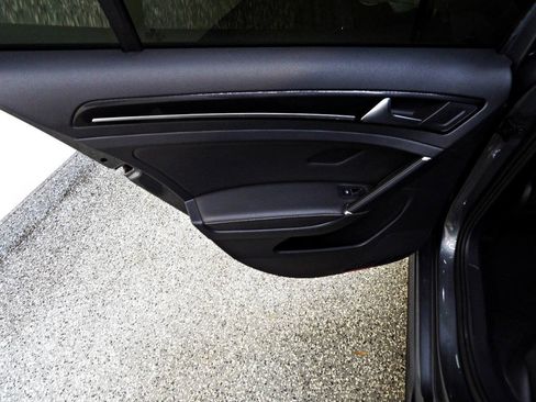 Used 2019 Volkswagen Golf R 4-Door AWD/4WD image 9