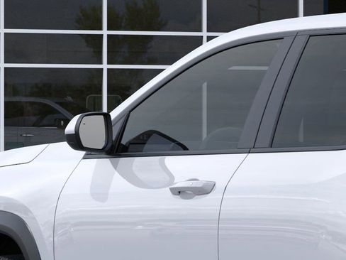New 2026 Chevrolet Equinox LT AWD/4WD image 12