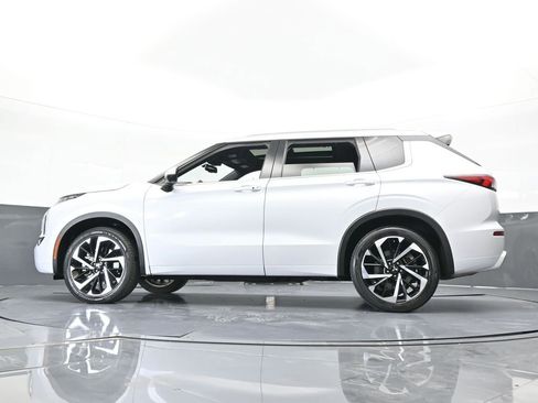 Used 2022 Mitsubishi Outlander SEL image 69