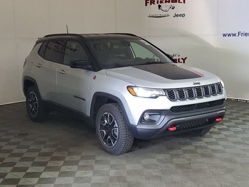 New 2026 Jeep Compass Trailhawk AWD/4WD image 2