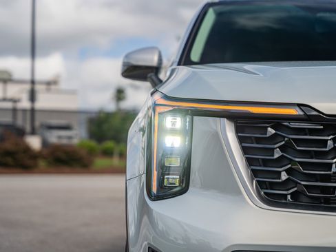 New 2026 Kia Sorento S image 6