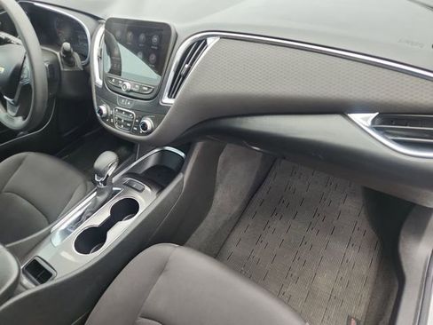 Used 2021 Chevrolet Malibu LT FWD image 27