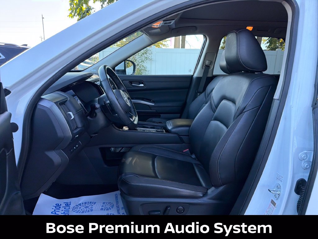 Certified 2025 Nissan Pathfinder SL w/ SL Premium Package AWD/4WD image 11