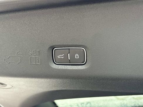 New 2026 Lincoln Navigator Premiere AWD/4WD image 13