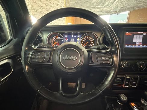 Used 2020 Jeep Gladiator Sport w/ Quick Order Package 24S AWD/4WD image 15