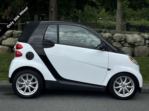 Used 2008 smart fortwo passion RWD image 2