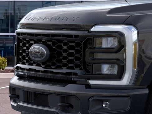 New 2026 Ford F250 Lariat w/ Black Appearance Package AWD/4WD image 19