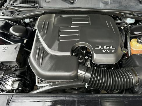 Used 2018 Dodge Challenger SXT image 23