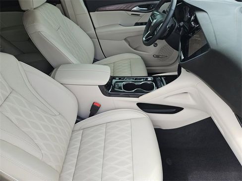 Used 2021 Buick Envision Avenir w/ Technology Package II image 14