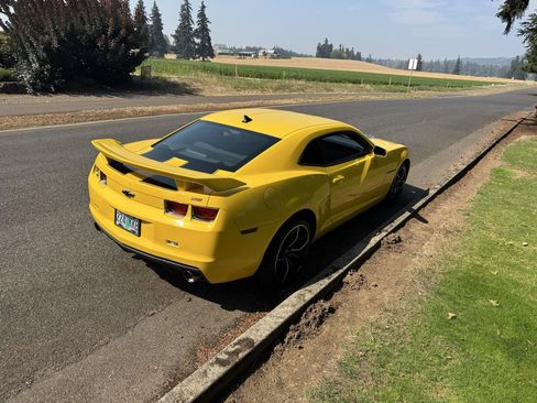 Used 2010 Chevrolet Camaro SS w/ RS Package RWD image 5