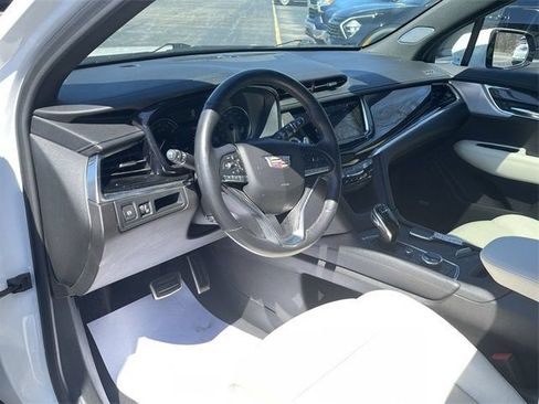 Used 2021 Cadillac XT6 Sport AWD/4WD image 13