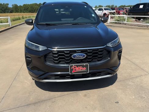 Used 2023 Ford Escape ST-Line w/ Tech Pack #1 FWD image 2