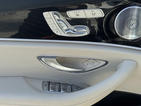 Used 2019 Mercedes-Benz E 300 image 19