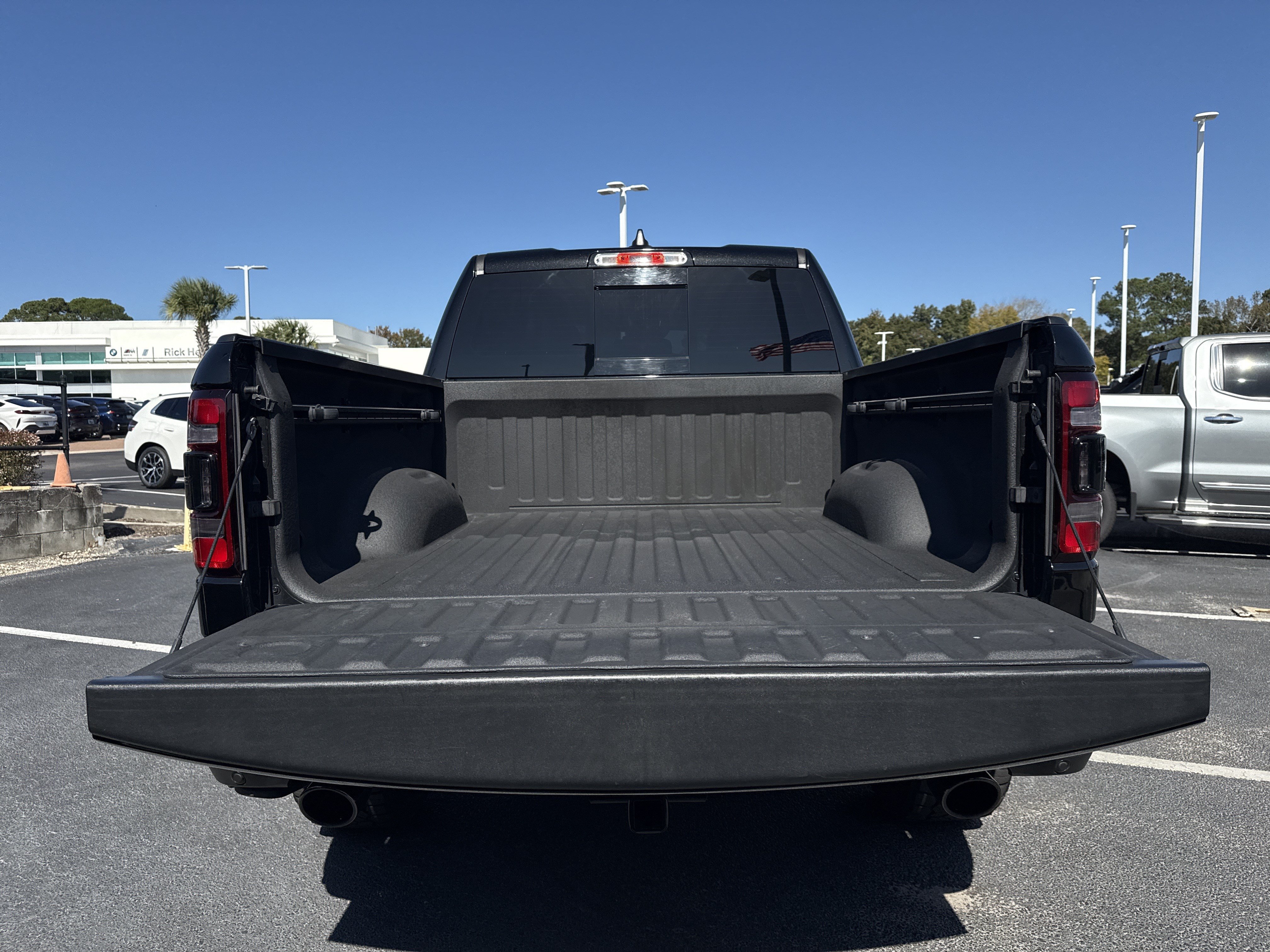 Used 2021 RAM 1500 Laramie AWD/4WD image 32
