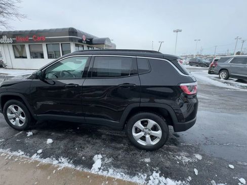 Used 2018 Jeep Compass Latitude w/ Popular Equipment Group image 5