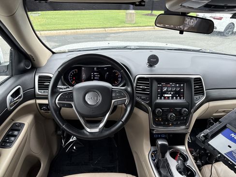 Certified 2021 Jeep Grand Cherokee Laredo AWD/4WD image 19