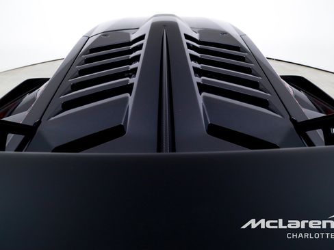 Used 2022 Lamborghini Huracan STO RWD image 21