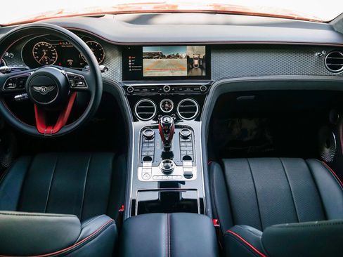 Used 2024 Bentley Continental GT AWD/4WD image 9