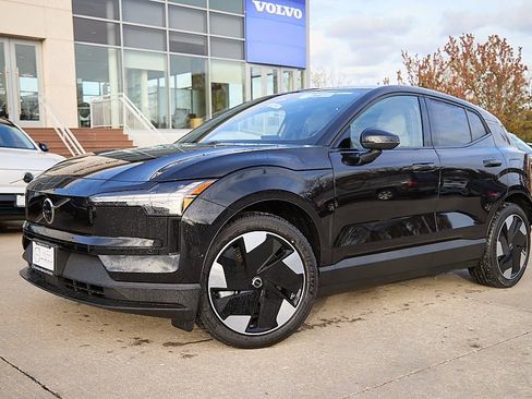 New 2025 Volvo EX30 Ultra w/ Protection Package Premier image 2