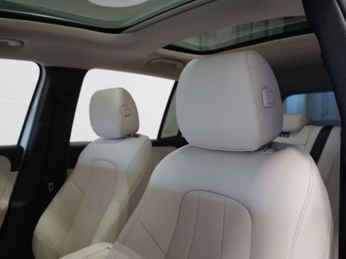 New 2026 Mercedes-Benz GLB 250 4MATIC image 15