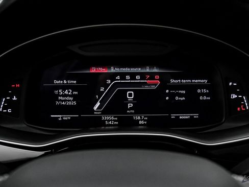 Used 2022 Audi RS Q8 image 54