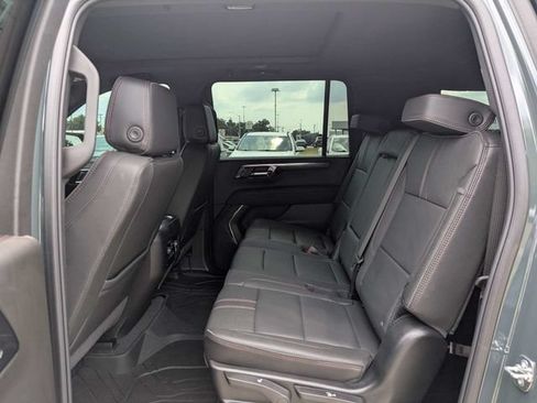 Used 2026 Chevrolet Suburban RST w/ Sun And Tow Package AWD/4WD image 15