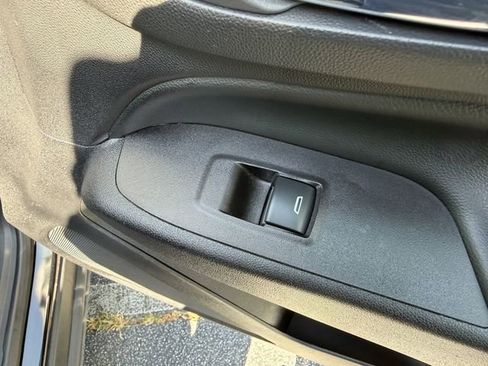 Used 2022 Chevrolet Equinox LT w/ Driver Convenience Package FWD image 34