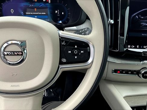 Certified 2023 Volvo XC60 B5 Plus w/ Climate Package image 23