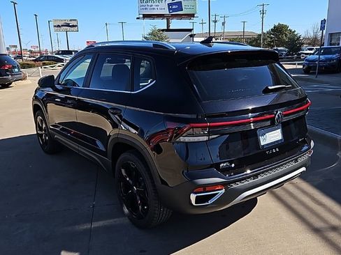 New 2026 Volkswagen Taos SEL AWD/4WD image 7