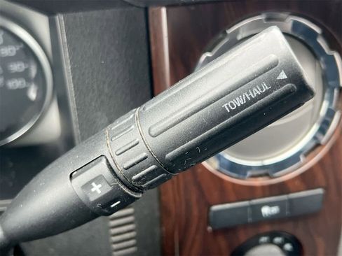 Used 2016 Ford F350 Lariat w/ Lariat Ultimate Package image 31