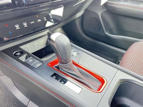 New 2026 Nissan Kicks SR w/ Illumination Package image 21