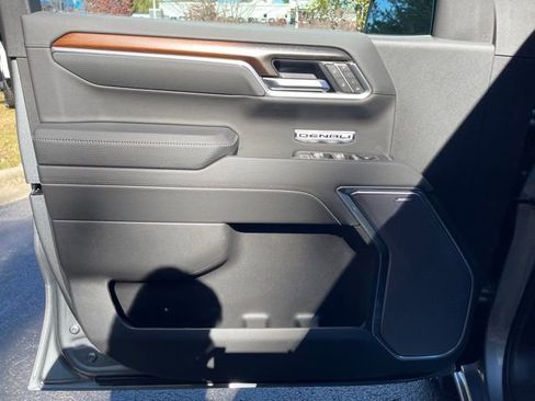 New 2026 GMC Sierra 1500 Denali w/ Denali Reserve Package image 18