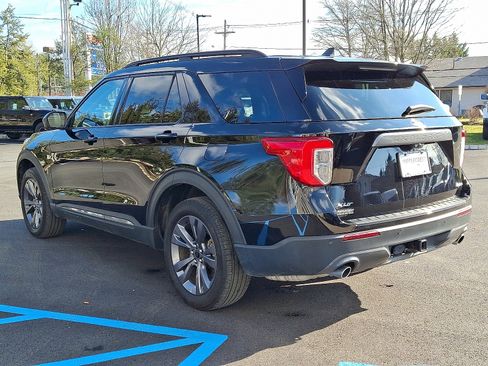 Certified 2023 Ford Explorer XLT w/ Equipment Group 202A image 4