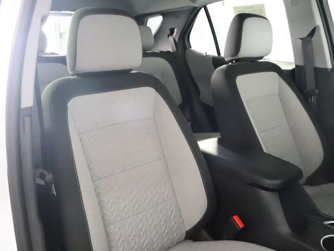 Used 2024 Chevrolet Equinox LS AWD/4WD image 50