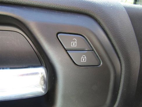 Used 2022 GMC Sierra 1500 Pro w/ Convenience Package image 10