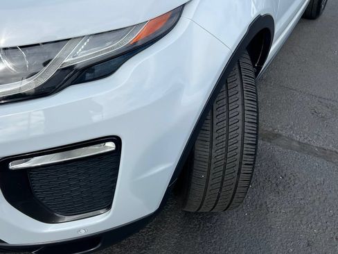 Used 2018 Land Rover Range Rover Evoque SE Premium AWD/4WD image 4