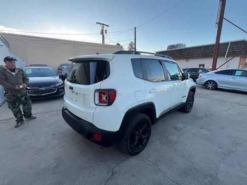 Used 2017 Jeep Renegade Altitude AWD/4WD image 6