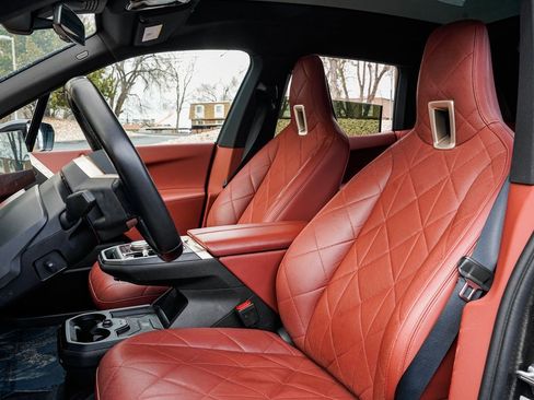 Used 2023 BMW iX xDrive50 w/ Sport Package image 14