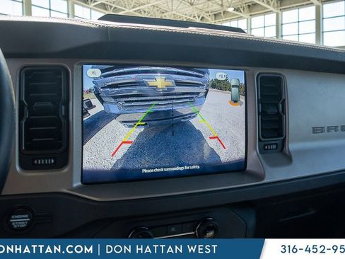 Used 2025 Ford Bronco Outer Banks image 9