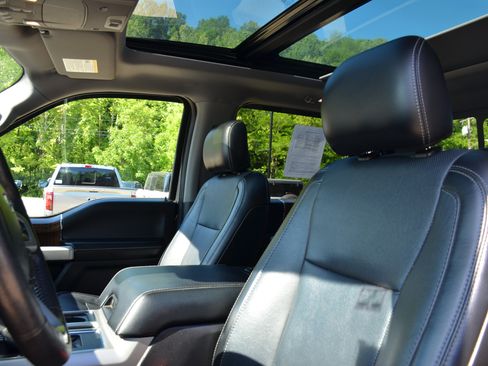 Used 2016 Ford F150 Lariat w/ Equipment Group 502A Luxury AWD/4WD image 36