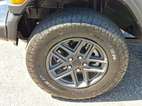 Certified 2025 Jeep Wrangler Unlimited Sport AWD/4WD image 8