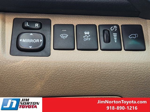 Used 2011 Toyota Highlander Limited w/ Tow Pkg AWD/4WD image 23