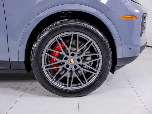 Used 2026 Porsche Cayenne S image 27
