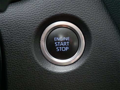 Used 2022 Toyota Corolla SE image 26