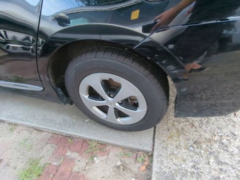 Used 2015 Toyota Prius Three FWD image 5