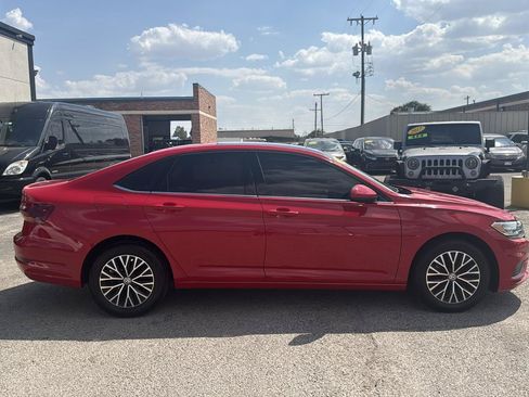 Used 2019 Volkswagen Jetta SE FWD image 5