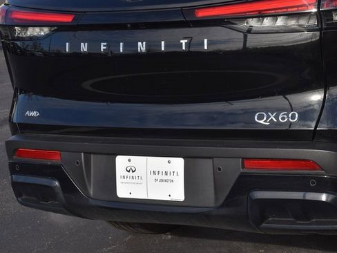 Certified 2025 INFINITI QX60 Luxe image 30