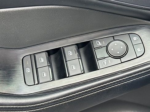 Used 2024 Nissan Rogue SV FWD image 11